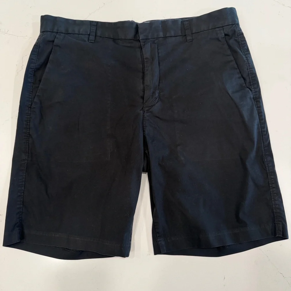 Everlane Men's Dark Navy Flat Front Shorts - 33